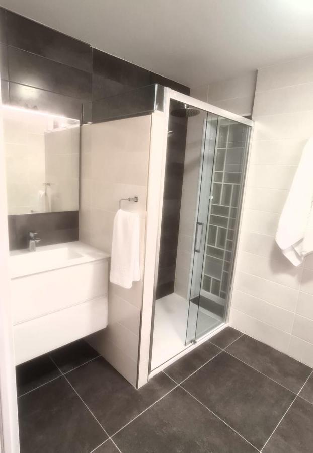 V53 A Apartment วิโก ภายนอก รูปภาพ